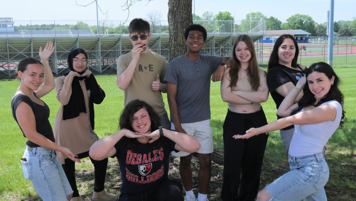 The last group photo of the WSJ. Photo taken by Mrs. Herron